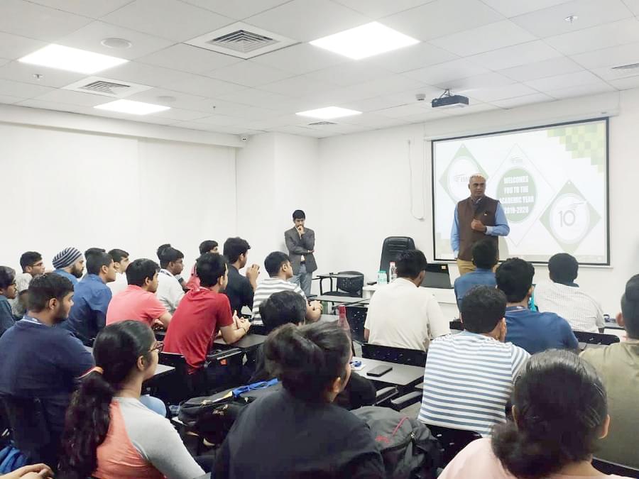 International Institute of Sports & Management Mumbai Classroom photo 4